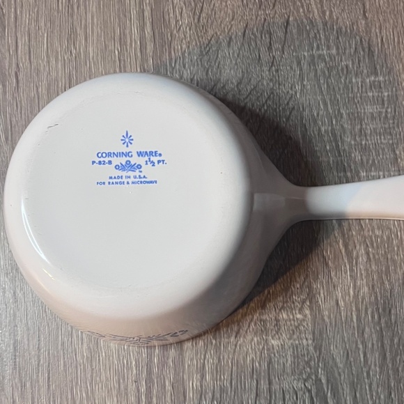 CorningWare Blue Cornflower P-82-B 1-1/2 Pint Sauce Pan w/o Lid Vintage - Picture 5 of 7